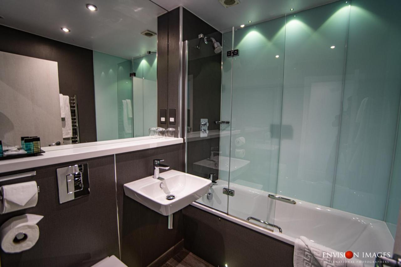 Red Hall Hotel Walmersley المظهر الخارجي الصورة