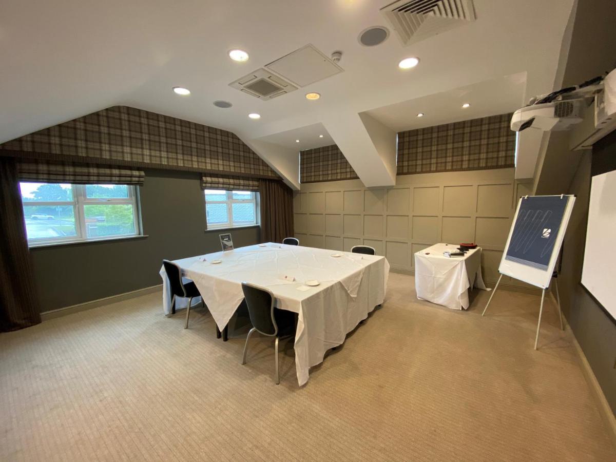 Red Hall Hotel Walmersley المظهر الخارجي الصورة