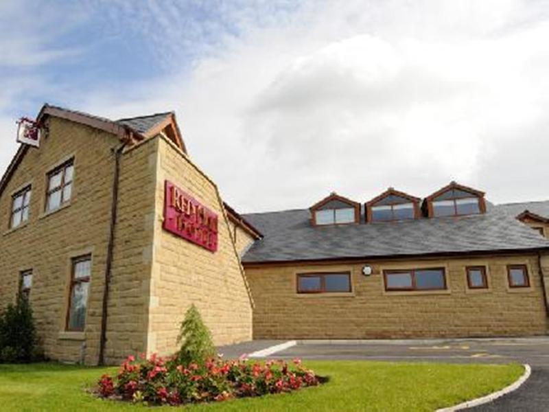Red Hall Hotel Walmersley المظهر الخارجي الصورة