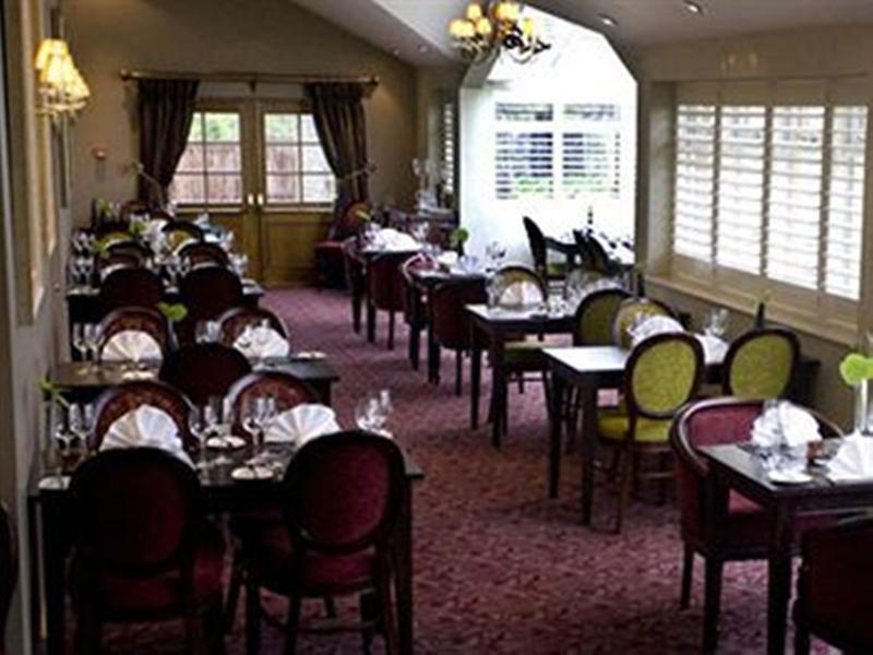 Red Hall Hotel Walmersley المظهر الخارجي الصورة